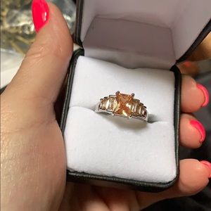 New size 8 ring Amazing Sparkle crystals stainless